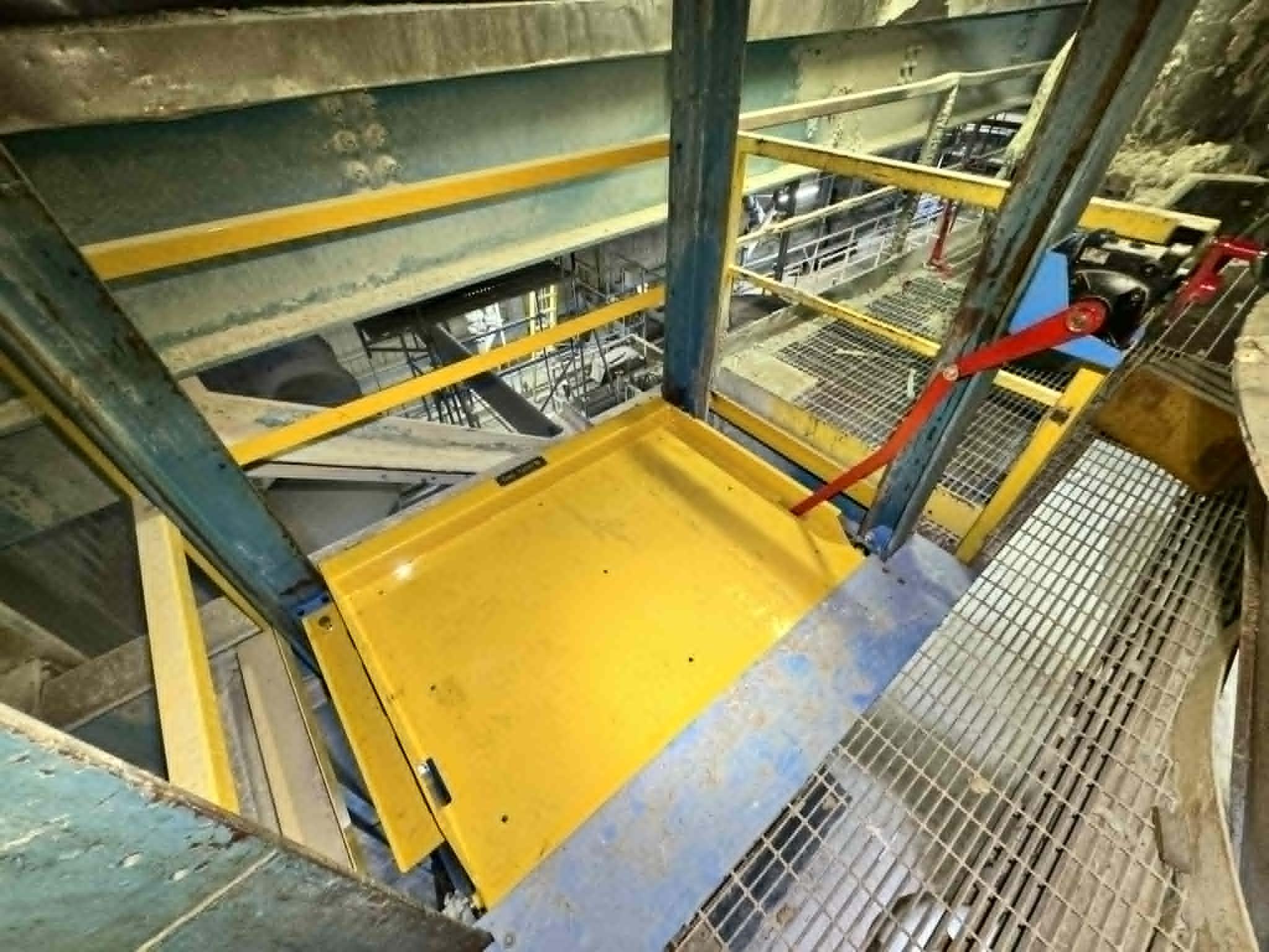 Plateformes pour puits de levage